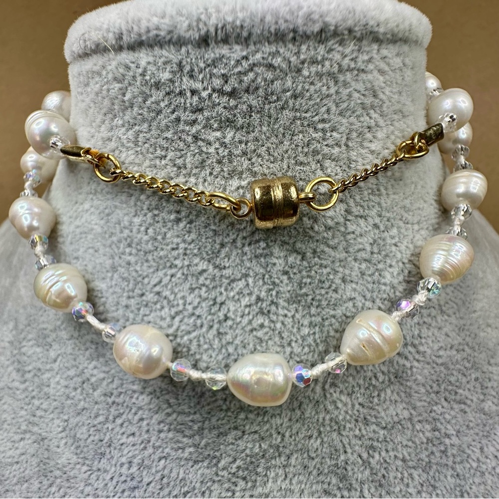 NEW-Handmade Classic White Pearl and Crystal Bead Necklace - Picture 6 of 12